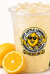 The Classic OG fresh squeezed lemonade in a 32 oz cup with lemon slices